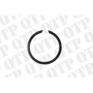 John Deere 04 Series China 500355 - PTO Countershaft Snap Ring
